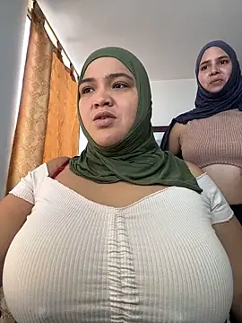 sweetmuslim01 online show from 10/17/25, 04:31