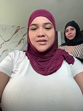 Snapshot of sweetmuslim01 chatting on 05/09/26, 03:50 sweetmuslim01 online show from 05/09/26, 03:50