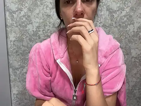 Angelinaa19 online show from 12/03/25, 09:51