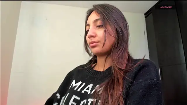 LilyGarcia online show from 05/11/26, 06:05