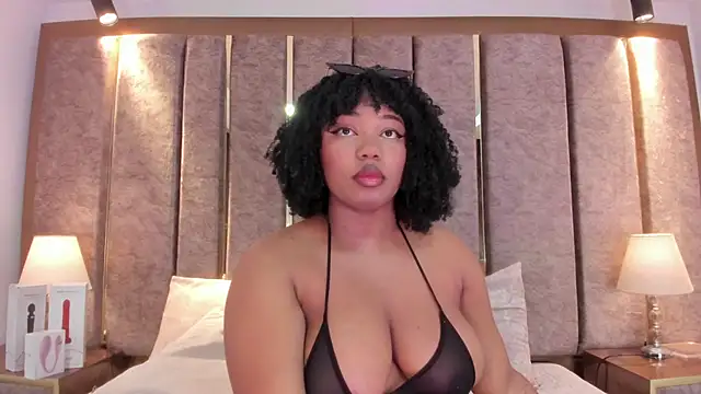 Snapshot of BrendaFernandez_ chatting on 04/12/26, 01:27 BrendaFernandez online show from 04/12/26, 01:27