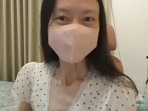 Snapshot of Lil-Cherries chatting on 03/07/26, 03:31 Lil-Cherries online show from 03/07/26, 03:31