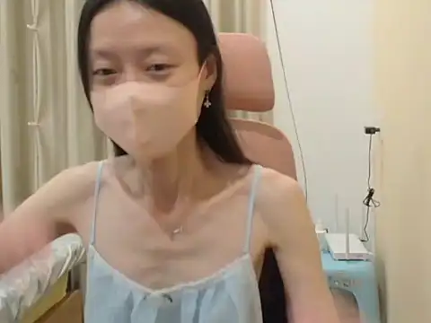 Snapshot of Lil-Cherries chatting on 04/06/26, 04:52 Lil-Cherries online show from 04/06/26, 04:52