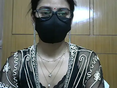 Snapshot of Fairy_Pie chatting on 04/27/26, 06:50 Fairy Pie online show from 04/27/26, 06:50