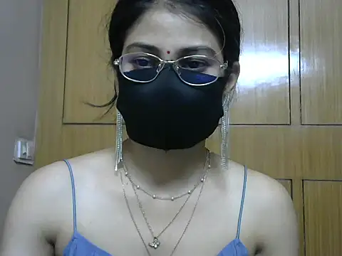 Snapshot of Fairy_Pie chatting on 05/25/26, 06:25 Fairy Pie online show from 05/25/26, 06:25