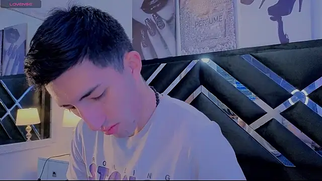 Un Sluttyy online show from 04/09/26, 11:26