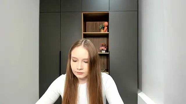 RondaBrackins online show from 11/10/25, 07:18