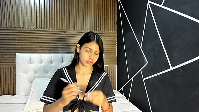 Snapshot of ZarinaWynne chatting on 03/29/26, 01:00 ZarinaWynne online show from 03/29/26, 01:00