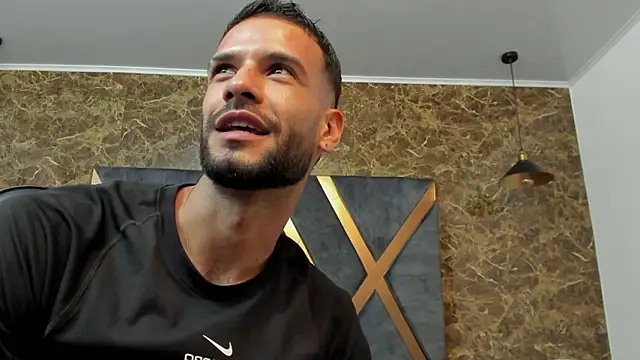 Snapshot of Jacob_Benelli chatting on 03/06/26, 11:23 Jacob Benelli online show from 03/06/26, 11:23