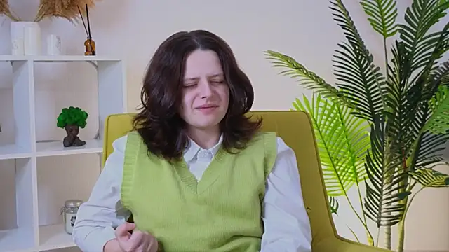 Snapshot of MorganTubbs chatting on 11/08/25, 08:25 MorganTubbs online show from 11/08/25, 08:25