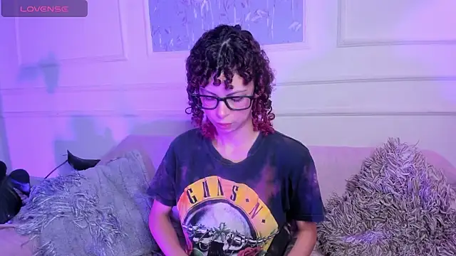 AliceMadnes online show from 02/11/26, 01:05