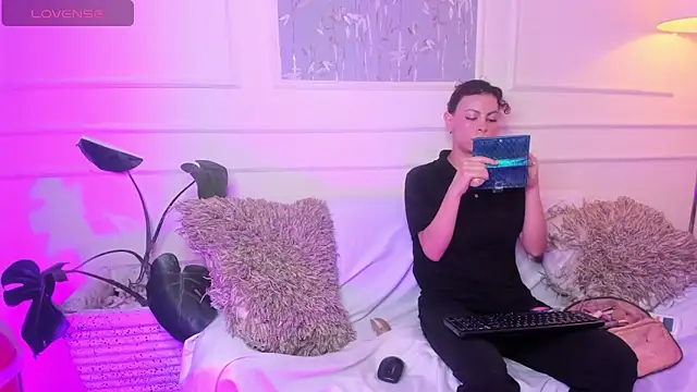 AliceMadnes online show from 04/16/26, 03:02