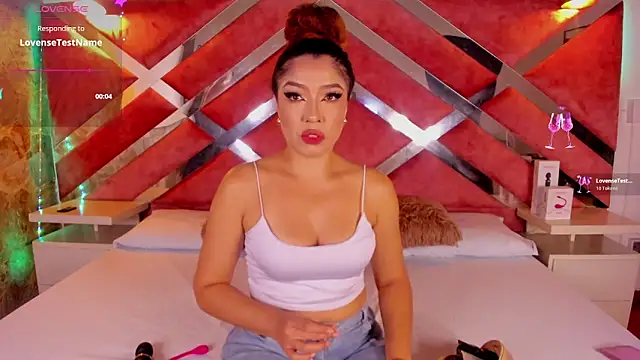 Lily Queen30 online show from 12/05/25, 07:54