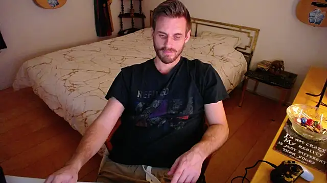 skatejocke online show from 11/30/25, 01:37