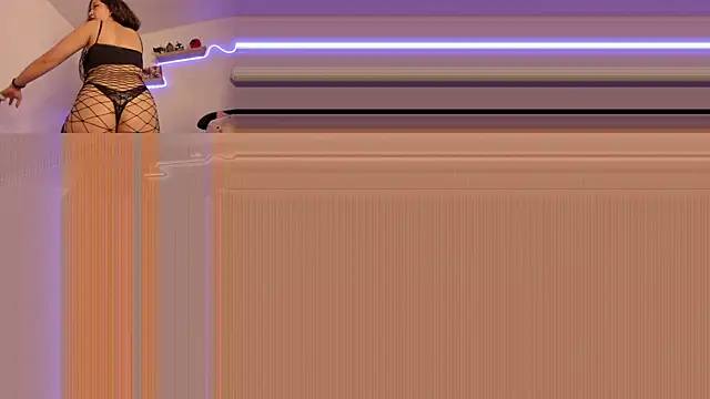 Snapshot of Hinata_sweet chatting on 11/14/25, 04:33 Hinata sweet online show from 11/14/25, 04:33