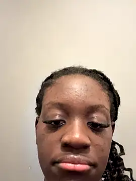 Snapshot of bry8661 chatting on 11/08/25, 02:23 bry8661 online show from 11/08/25, 02:23