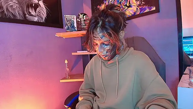 luxiel  online show from 02/04/26, 11:53