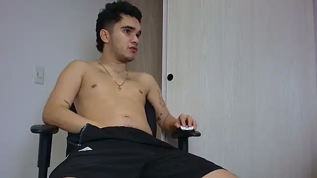 Snapshot of BrandoCraw chatting on 12/14/25, 01:22 BrandoCraw online show from 12/14/25, 01:22