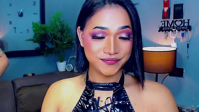 Snapshot of GwennGoddess chatting on 11/17/25, 08:20 GwennGoddess online show from 11/17/25, 08:20