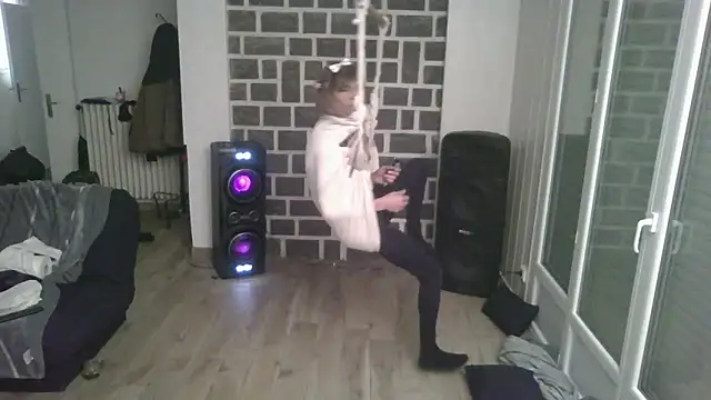 samia42 online show from 12/14/25, 11:09