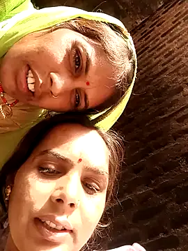 CUTE V SEXY online show from 11/09/25, 03:27