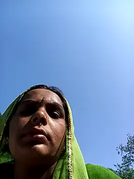 CUTE V SEXY online show from 11/11/25, 05:51