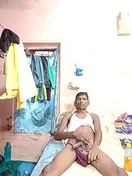 Snapshot of AjitArti chatting on 11/09/25, 06:01 AjitArti online show from 11/09/25, 06:01