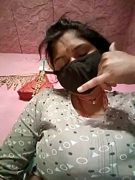 Snapshot of Janhvi_bhabhi_ji chatting on 04/11/26, 12:15 Janhvi bhabhi ji online show from 04/11/26, 12:15