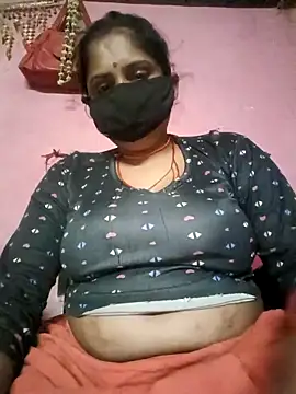 Snapshot of Janhvi_bhabhi_ji chatting on 04/11/26, 04:44 Janhvi bhabhi ji online show from 04/11/26, 04:44