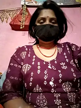 Snapshot of Janhvi_bhabhi_ji chatting on 04/15/26, 10:43 Janhvi bhabhi ji online show from 04/15/26, 10:43
