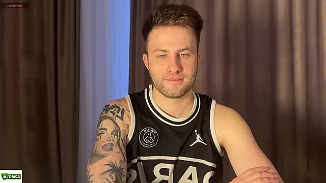 Snapshot of dominantrodri chatting on 02/02/26, 01:10 dominantrodri online show from 02/02/26, 01:10