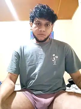 prototipoA45 online show from 12/23/25, 04:32