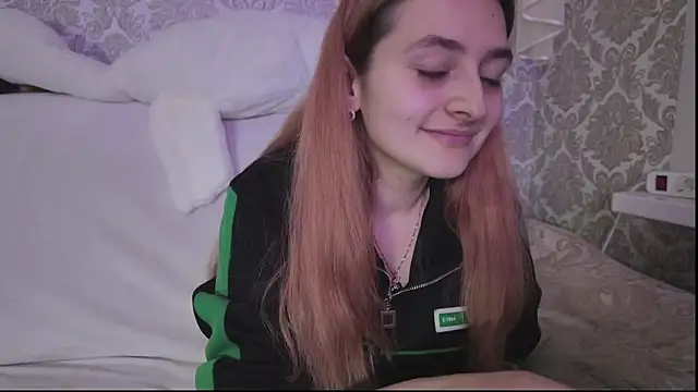 Snapshot of SweetLiaison chatting on 11/11/25, 06:08 SweetLiaison online show from 11/11/25, 06:08