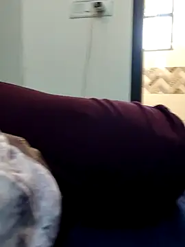 Snapshot of Piya_Bakshi chatting on 11/12/25, 05:30 Piya Bakshi online show from 11/12/25, 05:30