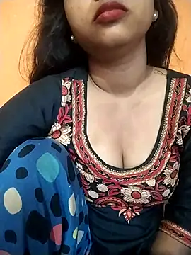 Snapshot of Sexy_Divya__ chatting on 04/22/26, 12:24 Sexy Divya online show from 04/22/26, 12:24