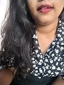 Snapshot of Sexy_Divya__ chatting on 05/01/26, 04:50 Sexy Divya online show from 05/01/26, 04:50