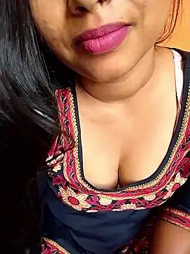 Snapshot of Sexy_Divya__ chatting on 05/06/26, 01:14 Sexy Divya online show from 05/06/26, 01:14