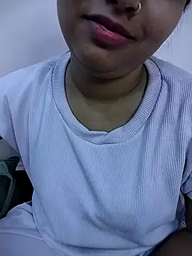 Snapshot of Sexy_Divya__ chatting on 05/26/26, 04:19 Sexy Divya online show from 05/26/26, 04:19