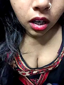 Snapshot of Sexy_Divya__ chatting on 06/03/26, 06:38 Sexy Divya online show from 06/03/26, 06:38