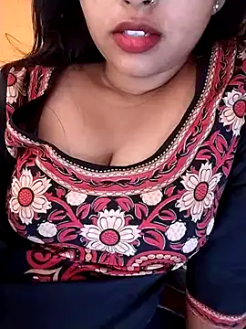 Snapshot of Sexy_Divya__ chatting on 06/05/26, 06:52 Sexy Divya online show from 06/05/26, 06:52
