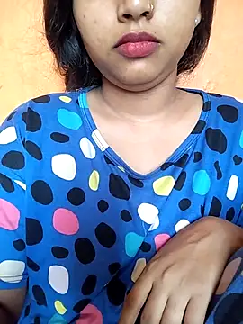 Snapshot of Sexy_Divya__ chatting on 06/18/26, 01:39 Sexy Divya online show from 06/18/26, 01:39