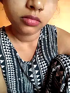 Snapshot of Sexy_Divya__ chatting on 06/22/26, 01:18 Sexy Divya online show from 06/22/26, 01:18