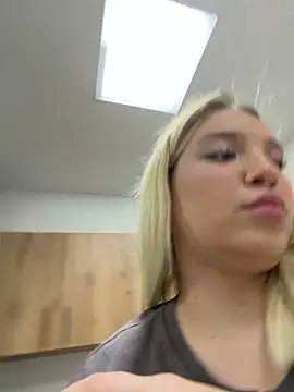 Snapshot of KilianaNoir chatting on 03/09/26, 08:02 KilianaNoir online show from 03/09/26, 08:02