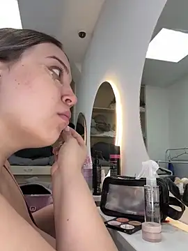 Snapshot of KilianaNoir chatting on 04/05/26, 06:54 KilianaNoir online show from 04/05/26, 06:54