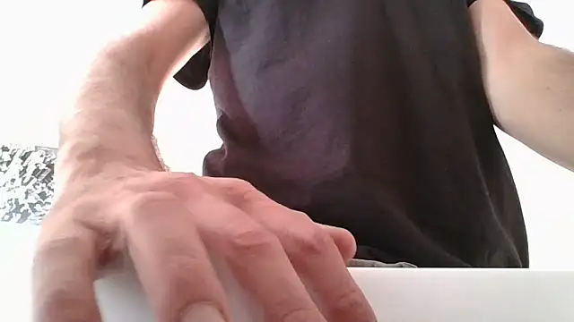 CuteDaddy92 online show from 12/02/25, 08:52