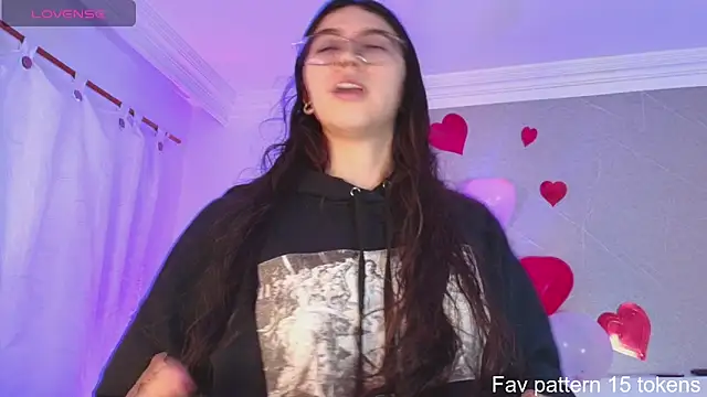 Snapshot of Lilith_rose6 chatting on 02/14/26, 01:30 Lilith rose6 online show from 02/14/26, 01:30