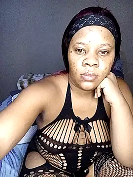 Snapshot of Emmylove-xr25 chatting on 02/12/26, 07:53 Emmylove-xr25 online show from 02/12/26, 07:53