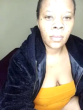 Snapshot of Emmylove-xr25 chatting on 03/14/26, 12:06 Emmylove-xr25 online show from 03/14/26, 12:06