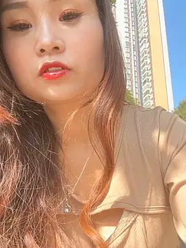 luna-sisi online show from 11/27/25, 03:30