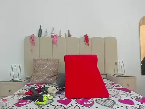 ShanellDiaz  online show from 11/12/25, 01:11